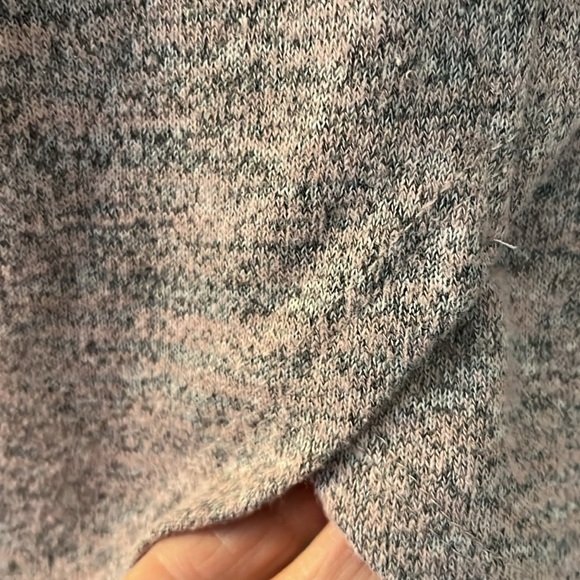 Maurices pink/ gray lightweight sweater. Size Large. - Picture 5 of 9